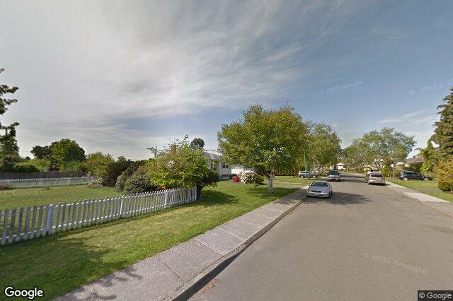 Street view of 2260 Kinross Ave, Oak Bay