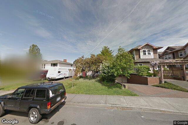 Street view of 2252 Kinross Ave, Oak Bay