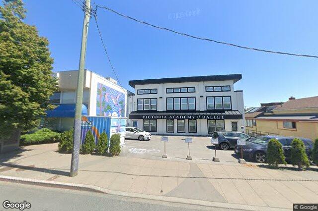 Street view of 209 – 2747 Quadra St, Victoria