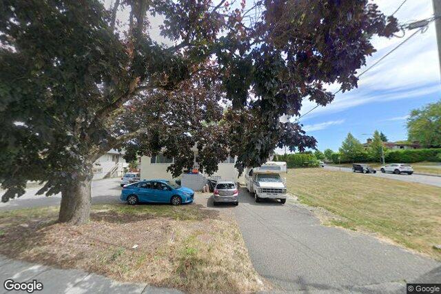 Street view of 861 Tillicum Rd, Esquimalt