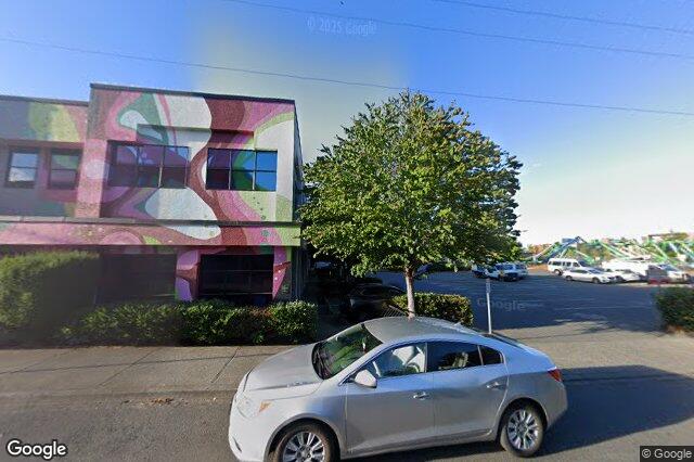 Street view of 6 & 7 – 415 Dunedin St, Victoria