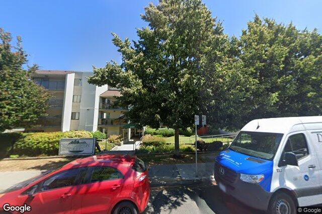 Street view of 404 – 2757 Quadra St, Victoria