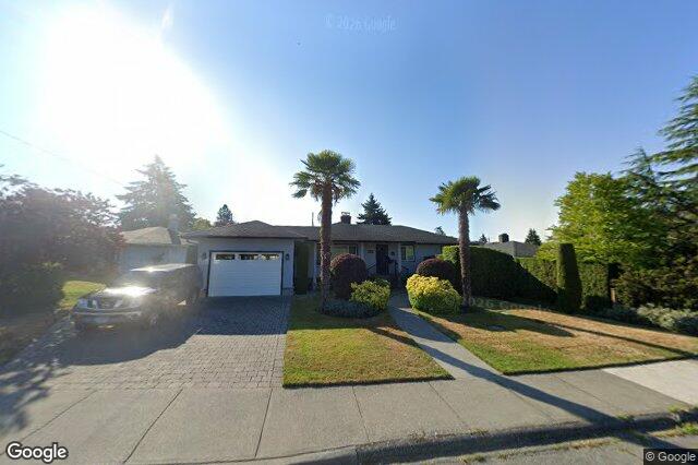Street view of 2861 Eastdowne Rd, Oak Bay