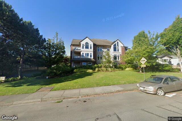 Street view of 206 – 837 Selkirk Ave, Esquimalt