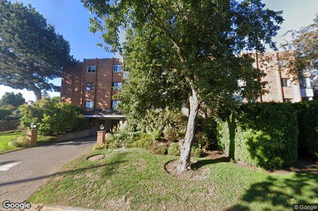 Street view of 406 – 853 Selkirk Ave, Esquimalt