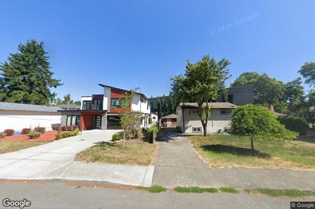 Street view of 3 – 2918 Shelbourne St, Victoria