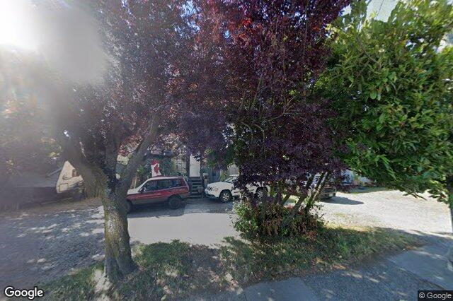 Street view of 301 – 1536 Hillside Ave, Victoria