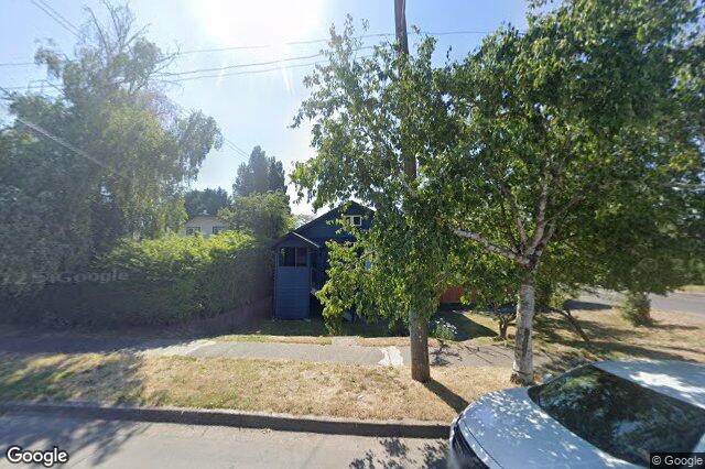 Street view of 1603 Myrtle Ave, Victoria