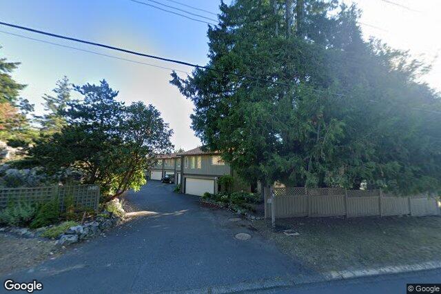 Street view of 1 – 946 Selkirk Ave, Esquimalt