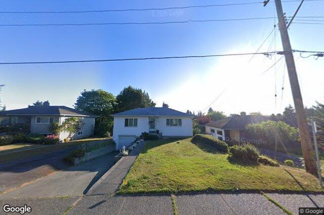 Street view of 1040 Craigflower Rd, Esquimalt