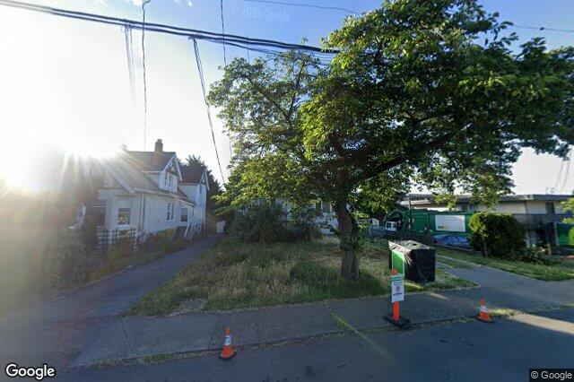 Street view of 3031 Washington Ave, Victoria