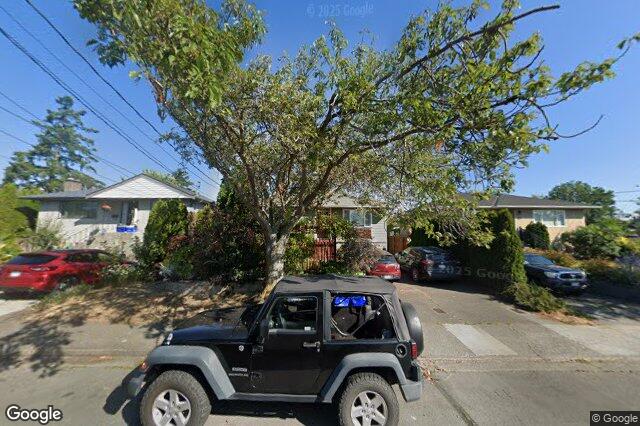 Street view of 1468 Stroud Rd, Victoria