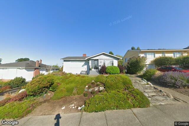Street view of 3026 Larkdowne Rd, Oak Bay