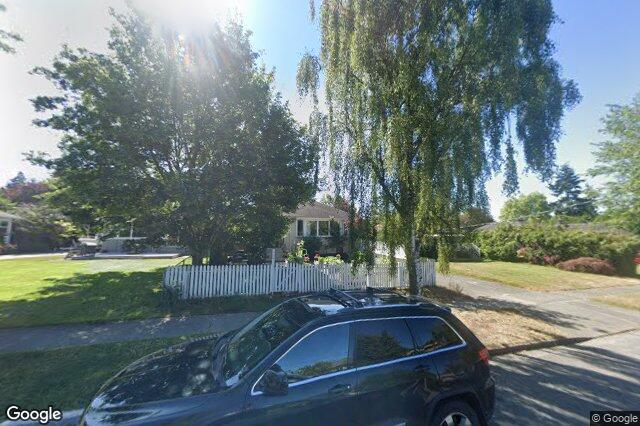Street view of 839 Villance St, Victoria
