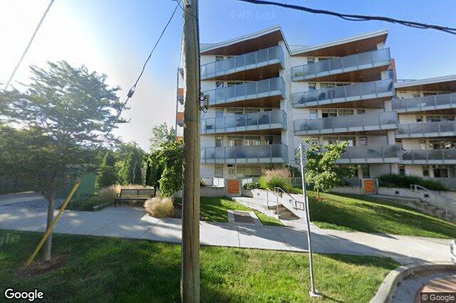 Street view of 511 – 881 Short St, Saanich