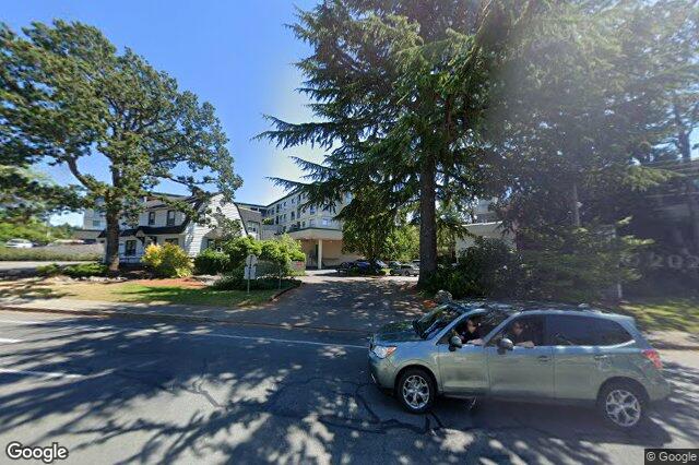 Street view of 207 – 991 Cloverdale Ave, Saanich