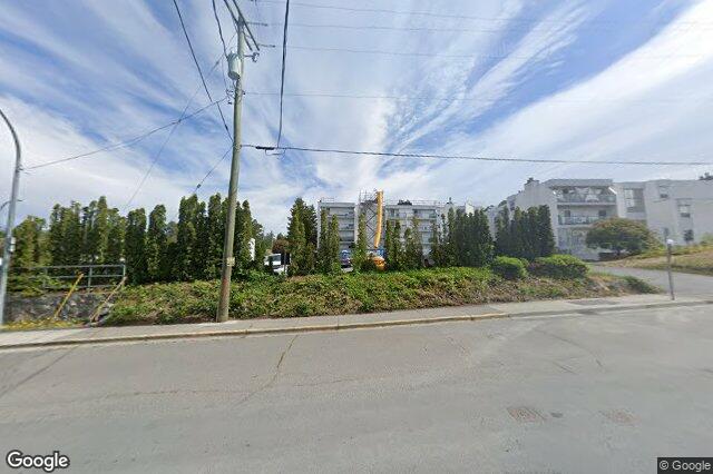 Street view of 114 – 290 Regina Ave, Saanich