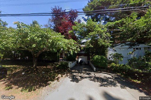 Street view of 2792 Tudor Ave, Saanich