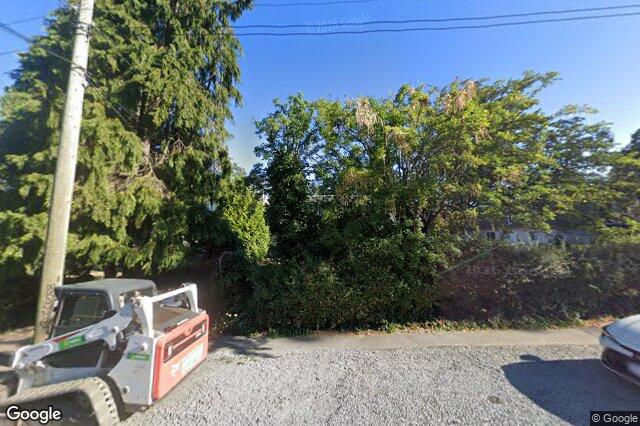 Street view of 1178/1180 Tattersall Dr, Saanich
