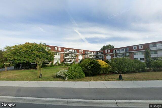 Street view of 301 – 1680 Poplar Ave, Saanich