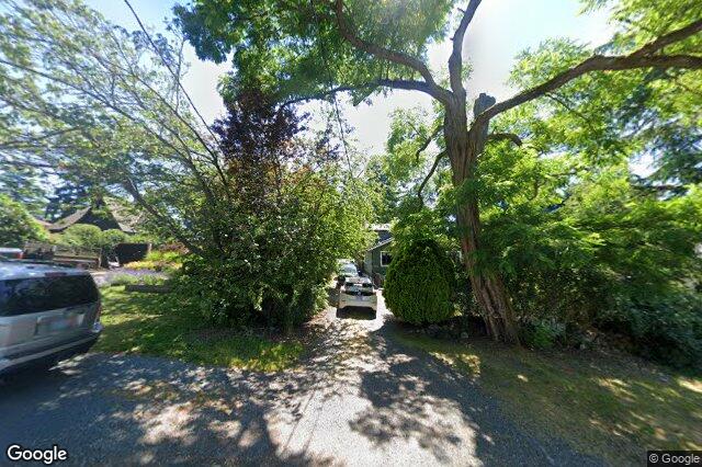 Street view of 833 Leslie Dr, Saanich