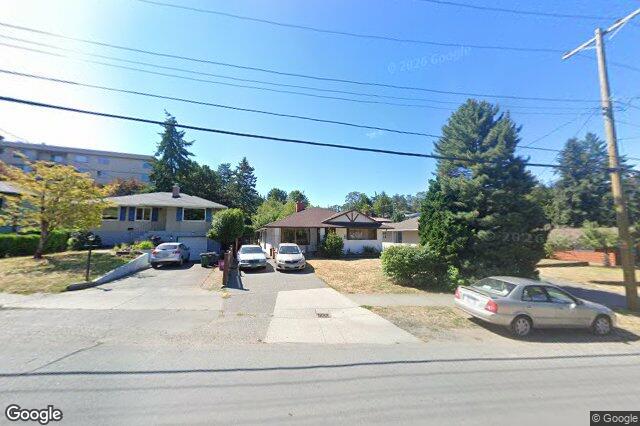 Street view of 1075 Lodge Ave, Saanich