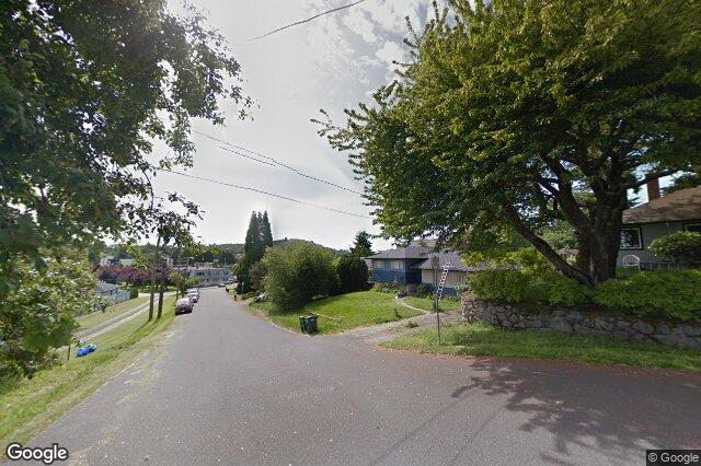 Street view of 7 – 1520 Louise Pl, Saanich