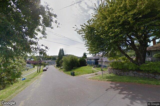 Street view of 11 – 1520 Louise Pl, Saanich