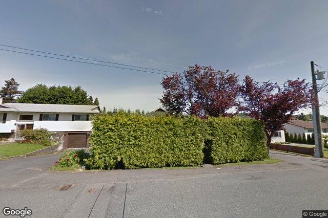 Street view of 610 Ralph St, Saanich
