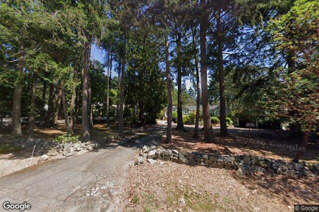 Street view of 2587 MacDonald Dr, Saanich