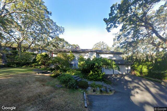 Street view of 1567 Athlone Dr, Saanich