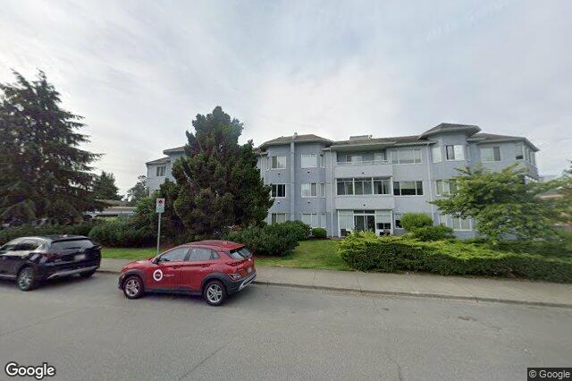 Street view of 315 – 3931 Shelbourne St, Saanich