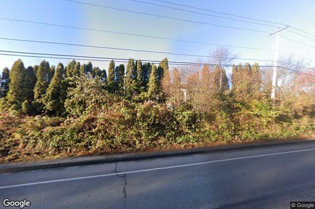 Street view of 1040 Chesterfield Rd, Saanich
