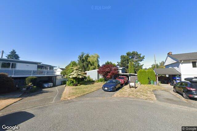 Street view of 4016 Oberlin Pl, Saanich