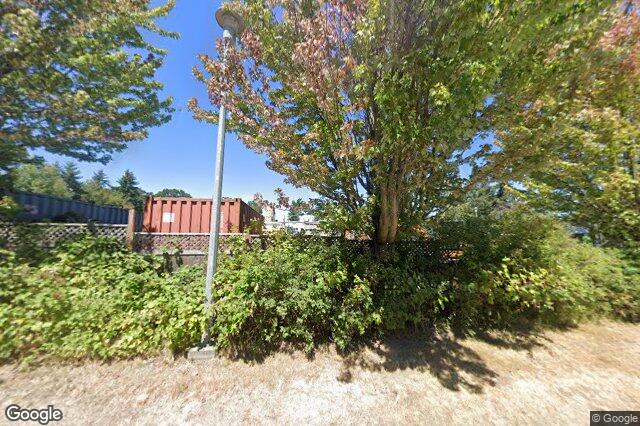 Street view of 1098 Willow St, Saanich