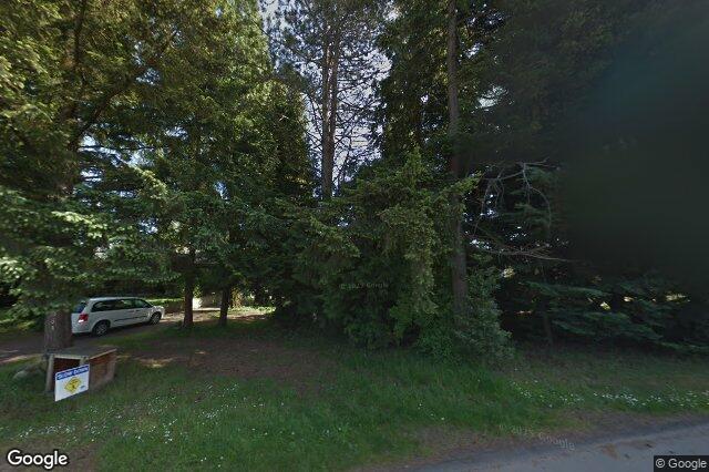 Street view of 927 Beckwith Ave, Saanich