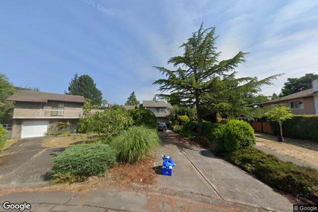 Street view of 1558 Agnew Ave, Saanich