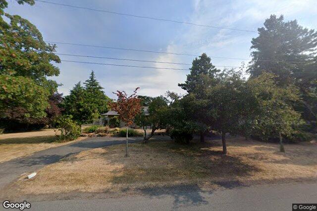 Street view of 1794 Barrie Rd, Saanich