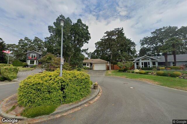 Street view of 1004 Falaise Pl, Saanich