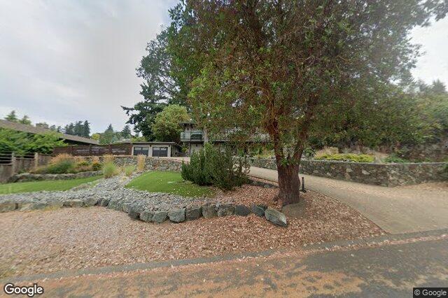Street view of 930 Kentwood Terr, Saanich