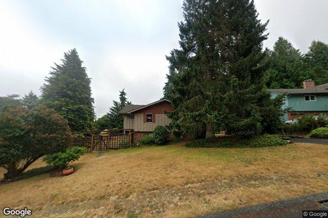 Street view of 833 Alvarado Terr, Saanich