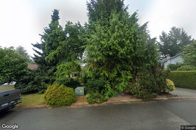 Street view of 4905 Alamida Cres, Saanich
