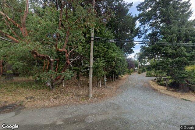 Street view of 929 Matticks Wood Lane, Saanich