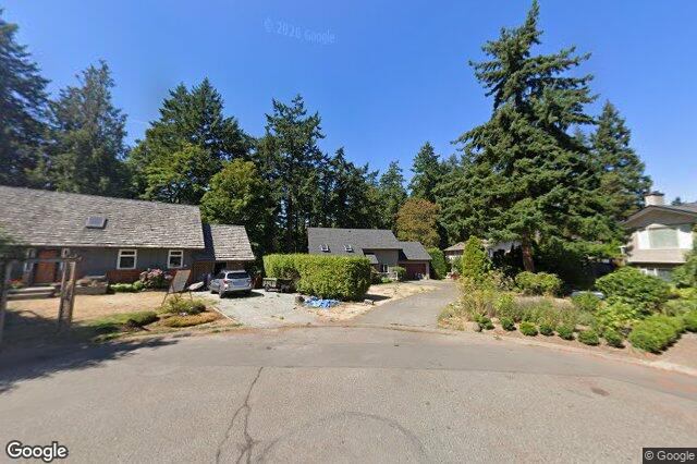 Street view of 864 Woodsview Pl, Central Saanich