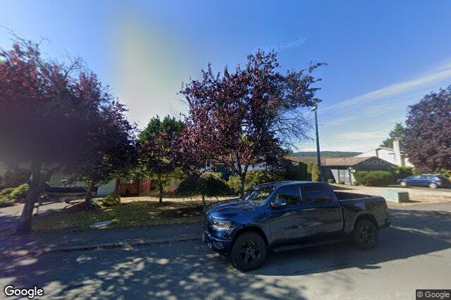 Street view of 2051 Northbrook Dr, Sidney