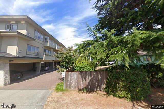 Street view of 303 – 2520 Oakville Ave, Sidney