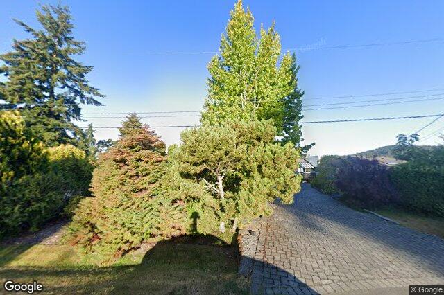 Street view of 10680 Blue Heron Rd, North Saanich