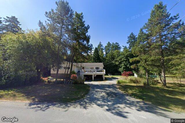 Street view of 1021 Tatlow Rd, North Saanich