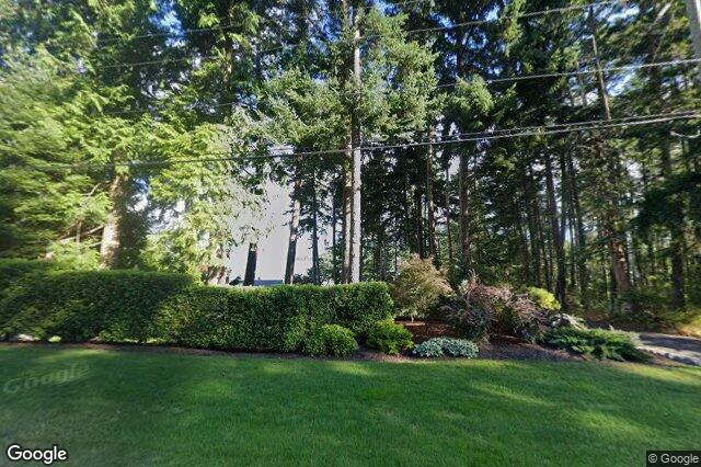 Street view of 568 Lands End Rd, North Saanich